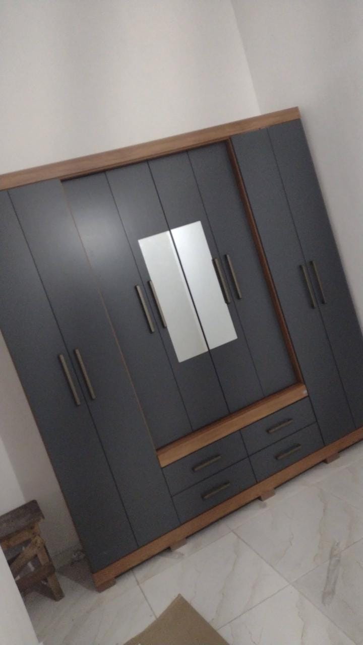 Guarda-roupa montado