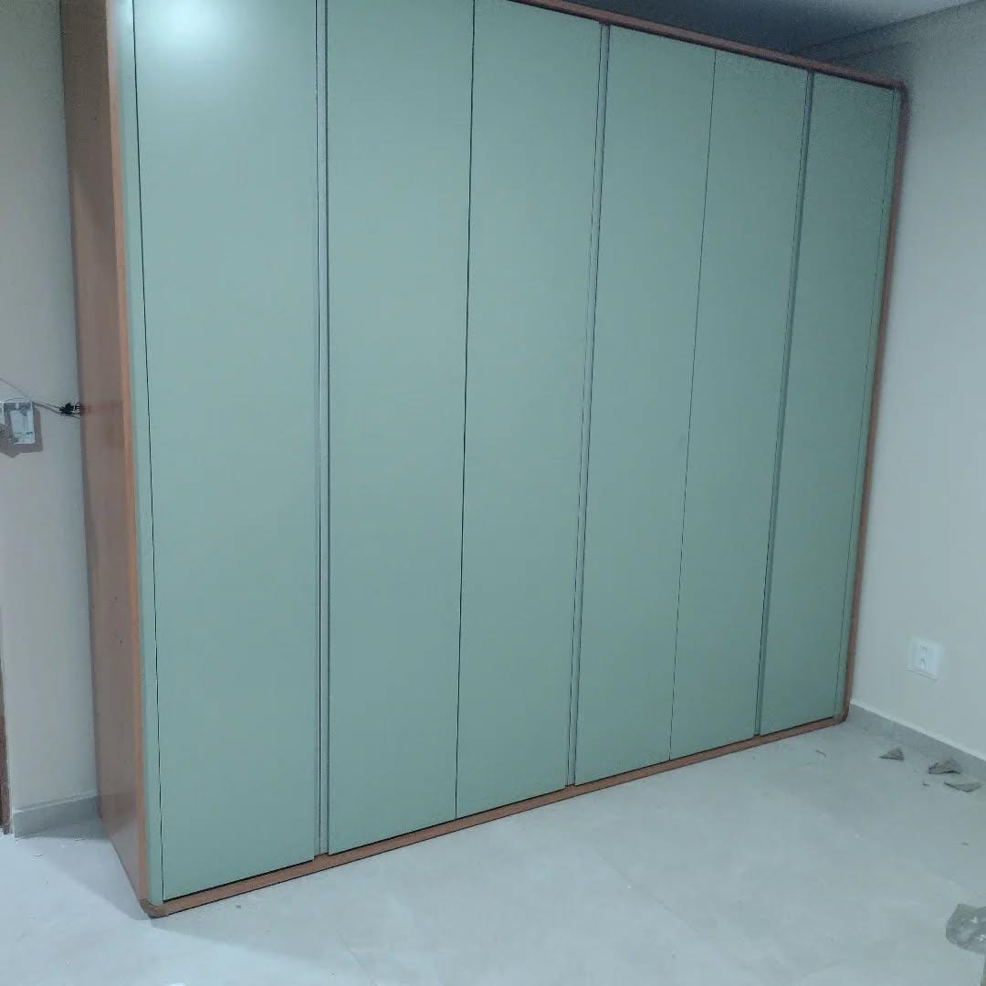 Guarda-roupa montado